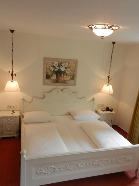Landgasthof Hotel Hess Neuenstein  Phòng bức ảnh